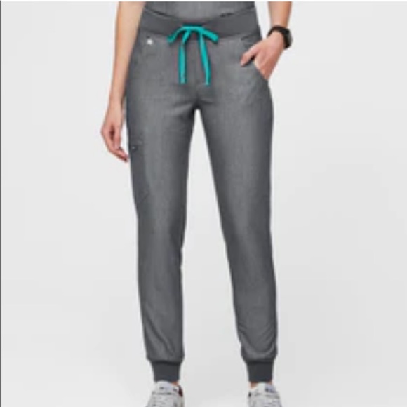 Scrub Set - Picture 3 of 4